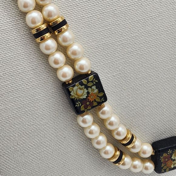 Japan Faux Pearl & Black Floral Painted Lacquered Square Bead 28" Necklace - Picture 5 of 8